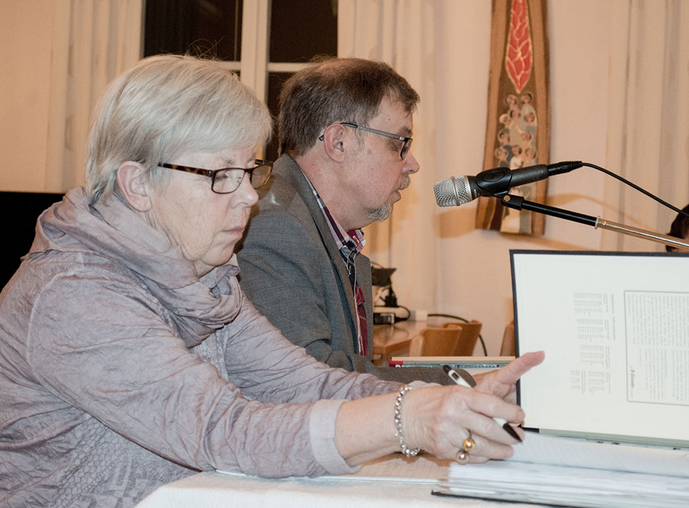 Årsmötet leddes av Kerstin Axelsson och ordföranden Roger Andersson.