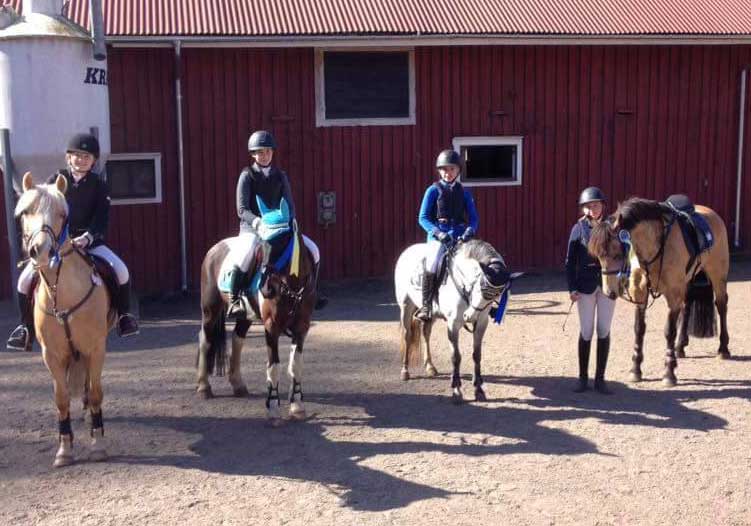 Lisa Carlsson, Natalie Hornbrink, Frida Ljungdahl och Klara Trofast vann i Västervik. Läsarbild