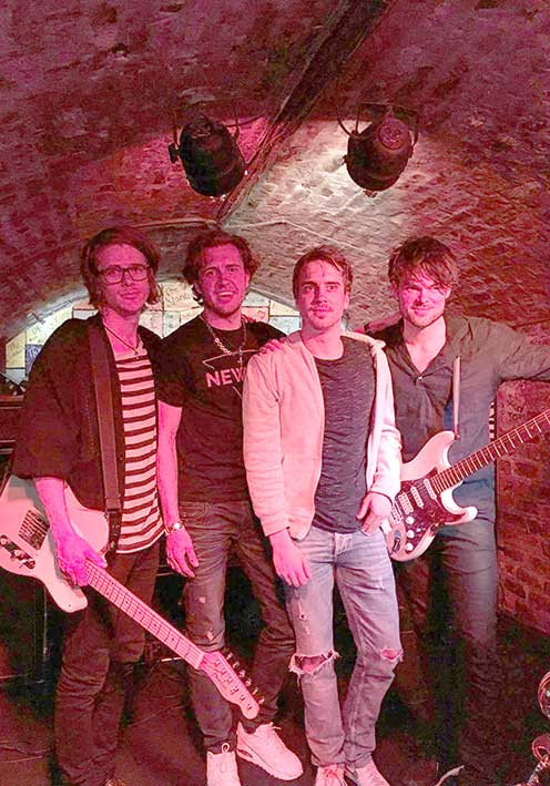 Neweva i The Cavern Club