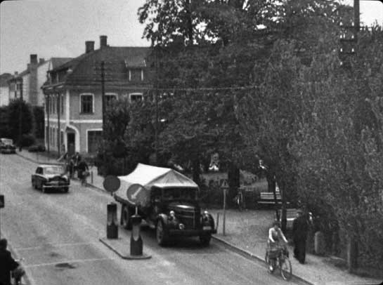 Storgatan i Skillingaryd på 1950-talets början.