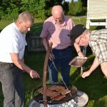 Grillkillarna Magnus, Bengt och Bernt i aktion.